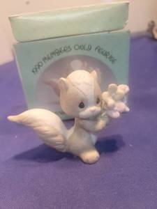 lot 5364 image: Precious Moments Squirrel Figurine with Box