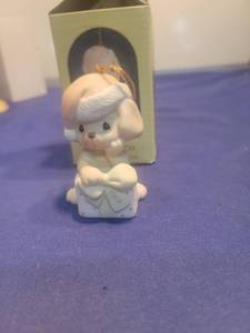 lot 5387 image: Precious Moments Christmas Is Ruff Without You 1989 Ornament