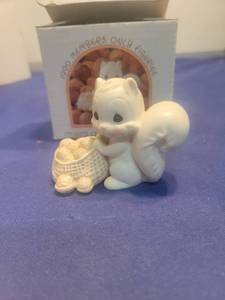 lot 5394 image: Precious Moments Members Only Squirrel Figurine 1990
