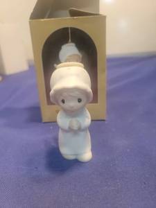 lot 5400 image: Precious Moments White Porcelain Praying Angel Figurine