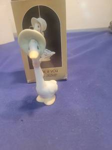 lot 5401 image: Precious Moments Duck Figurine - Honk If You Love Jesus
