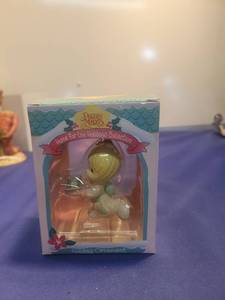 lot 5412 image: Precious Moments Home for the Holidays Ornament