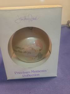 lot 5414 image: Precious Moments Wishing You Joy Decorative Globe