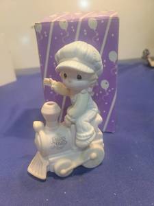 lot 5427 image: 1992 Precious Moments Train Engine Figurine
