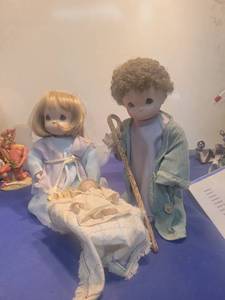 lot 5451 image: Precious Moments Nativity Scene Set