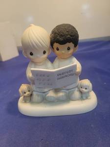 lot 5454 image: Precious Moments Perfect Harmony Figurine 1994