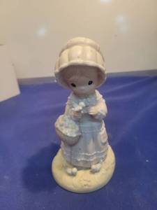 lot 5456 image: Precious Moments The Lord Will Provide 1993 Limited Edition Figurine