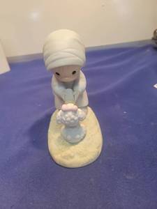 lot 5462 image: Precious Moments Feed My Sheep Special Edition Figurine