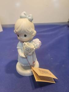 lot 5470 image: Precious Moments Youre A Winner Figurine 1993