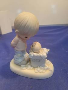 lot 5476 image: Precious Moments Trash Special Edition Figurine