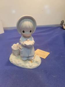 lot 5477 image: Precious Moments November Birthday Figurine 1988