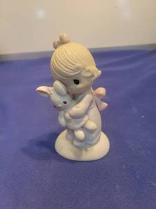 lot 5495 image: Precious Moments Jesus Loves Me Figurine