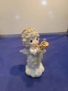 lot 5526 image: Precious Moments Simple Joys Angel Figurine 2004