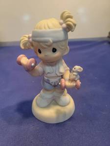 lot 5535 image: Precious Moments Life Is So Uplifting Figurine