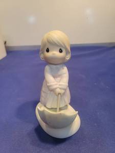lot 5538 image: Precious Moments Sailor Boy Figurine