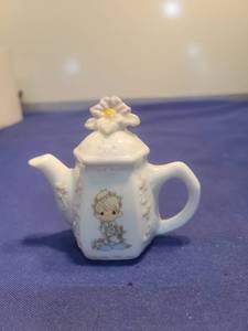lot 5541 image: Precious Moments Christmas Teapot Ornament