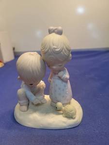 lot 5553 image: Jonathan & David Thou Art Mine Enesco Figurine