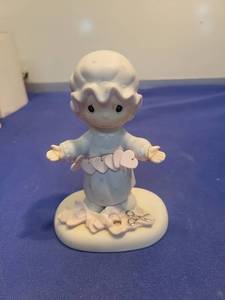 lot 5559 image: Precious Moments You Have Touched So Many Hearts Figurine E-2821