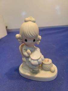 lot 5574 image: Precious Moments Mother Sew Dear Figurine E-3106