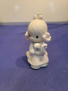 lot 5583 image: Precious Moments Girl with Cat Figurine