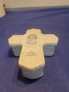 lot 5592 image: 1994 Precious Moments First Communion Cross