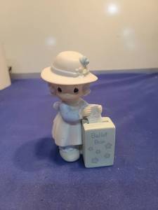 lot 5601 image: Precious Moments Vote Ballot Box Figurine