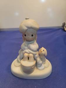 lot 5609 image: Precious Moments God Is Watching Over You Figurine