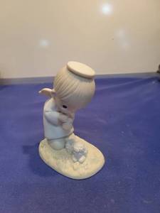 lot 5615 image: Precious Moments Gods Ray of Mercy Figurine PM841