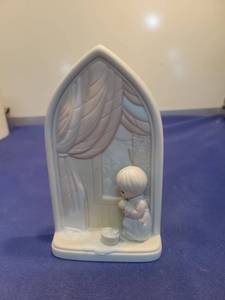 lot 5616 image: Precious Moments Blessed Are The Humble Figurine