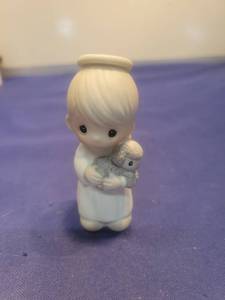 lot 5627 image: Precious Moments Angel with Lamb Figurine