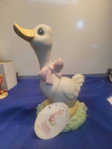lot 5678 image: Precious Moments Garden Collection Duck Figurine