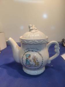 lot 5679 image: Precious Moments Happy Holly Days Teapot