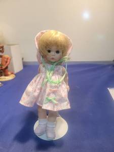 lot 5682 image: Madame Alexander-Style Doll in Pink Floral Dress