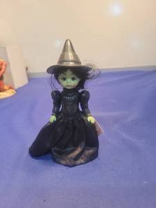 lot 5694 image: Madame Alexander Wicked Witch Doll