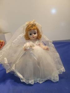lot 5696 image: Madame Alexander Bride Doll in White Lace Gown
