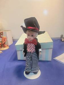 lot 5697 image: Madame Alexander Mad Hatter Doll 38880