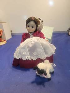 lot 5699 image: Madame Alexander Mary Had a Little Lamb Doll #48090