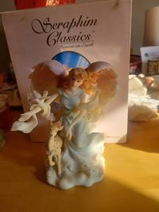 lot 5709 image: Seraphim Classics Frances Gentle Guide Figurine
