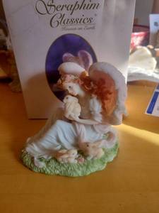 lot 5712 image: Seraphim Classics Eve Tender Heart 1999 Club Figurine