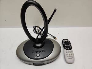 RadioShack IR Learning Indoor Antenna with DirecTV Remote