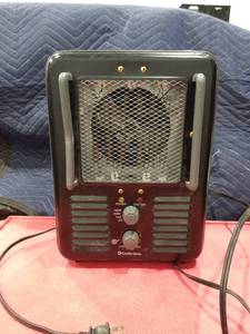 lot 3522 image: Comfort Zone Electric Space Heater 1500W
