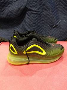 lot 3526 image: Nike Air Max 720 Black Volt Size 13