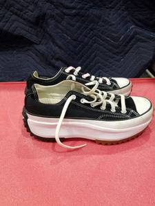 lot 3574 image: Converse Run Star Hike Low Black White Platform Sneakers Size 8 5