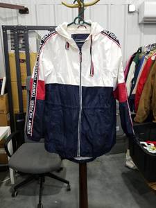 lot 3663 image: Tommy Hilfiger Colorblock Windbreaker Jacket Size Medium