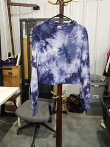 lot 3673 image: Victorias Secret PINK Tie Dye Long Sleeve Top Size XS