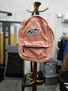 lot 3685 image: Vans Off The Wall Backpack - PeachBlack