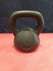 lot 3695 image: 10lb Kettlebell