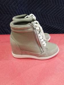 lot 3709 image: Womens Gray Hidden Wedge Sneakers