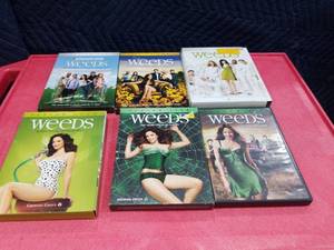 lot 3717 image: Weeds Complete Series Seasons 1-6 DVD Set