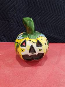 lot 3732 image: Hand Painted Mexican Talavera Ceramic Pumpkin Tea Light Holder
